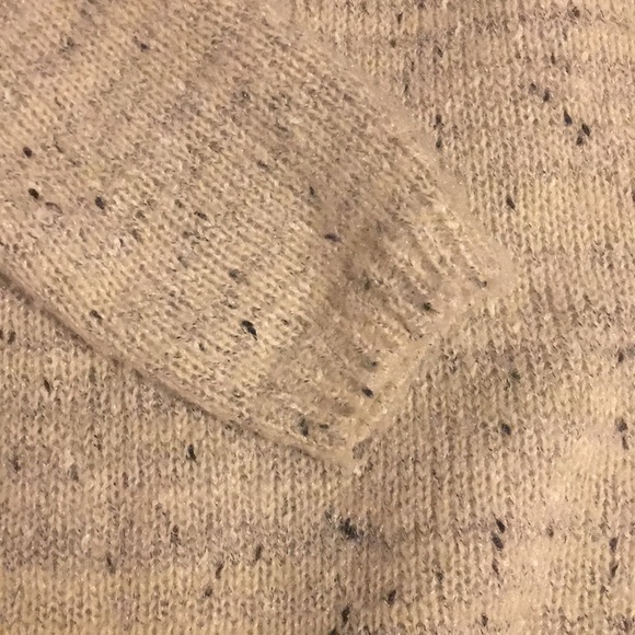 white mohair sweater with balck/grey dots - Picture 2 of 4